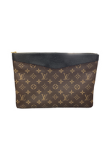 Louis Vuitton Monogram Daily Pouch