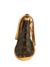 Louis Vuitton Monogram Petit Bucket 23